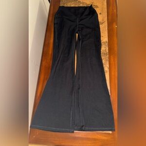 🖤Gilly Hicks Charcoal leggings🖤